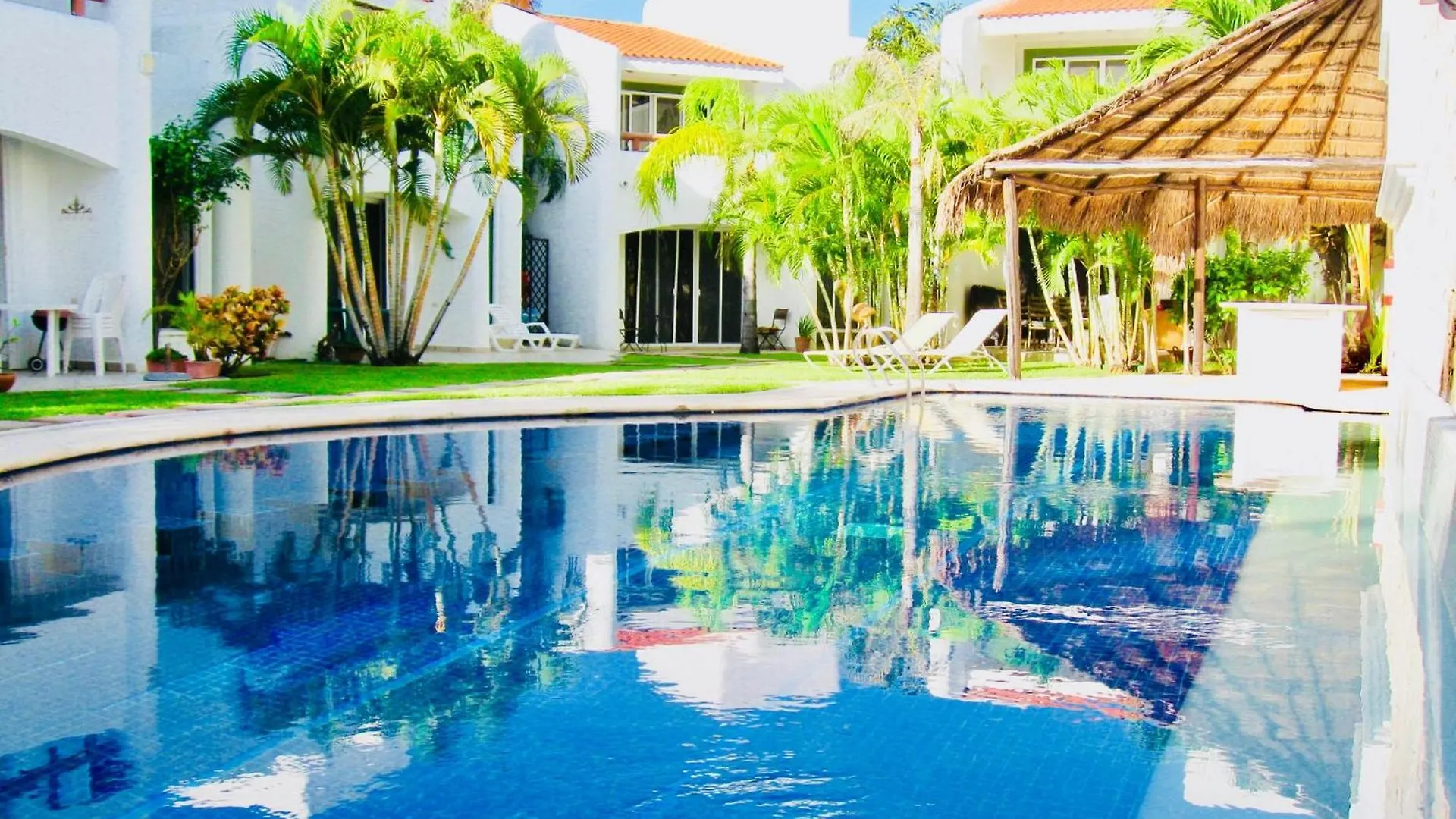 ** Bed & Breakfast Superior Comfort Room With Swimming Pool Air Conditioning And Parking Playa del Carmen Mexico