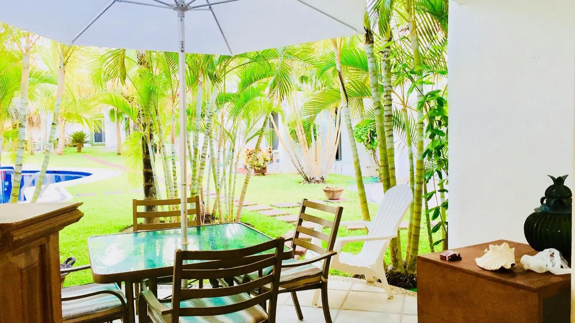 Superior Comfort Room With Swimming Pool Air Conditioning And Parking Playa del Carmen