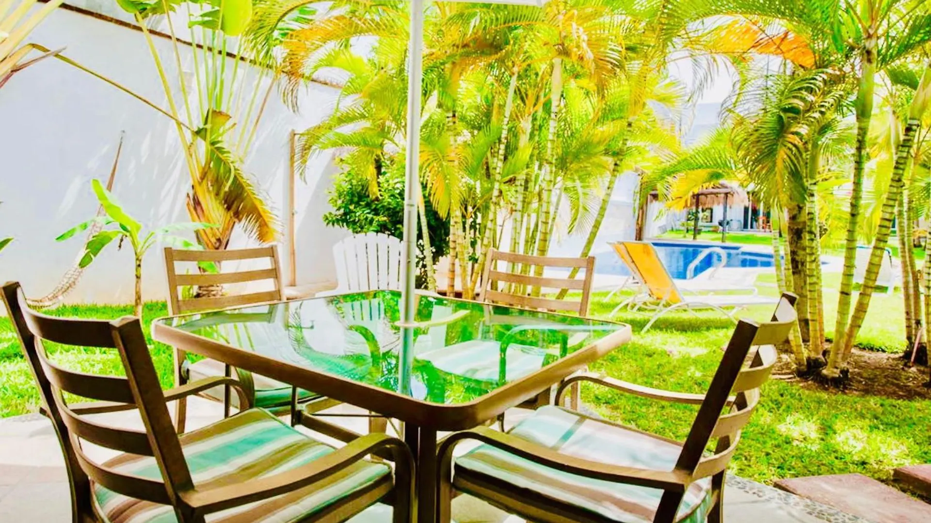 Superior Comfort Room With Swimming Pool Air Conditioning And Parking Playa del Carmen